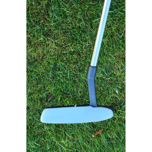 Strata By Callaway Blade Putter 33.5" Right Handed Black Stainless Steel - Picture 3 of 16
